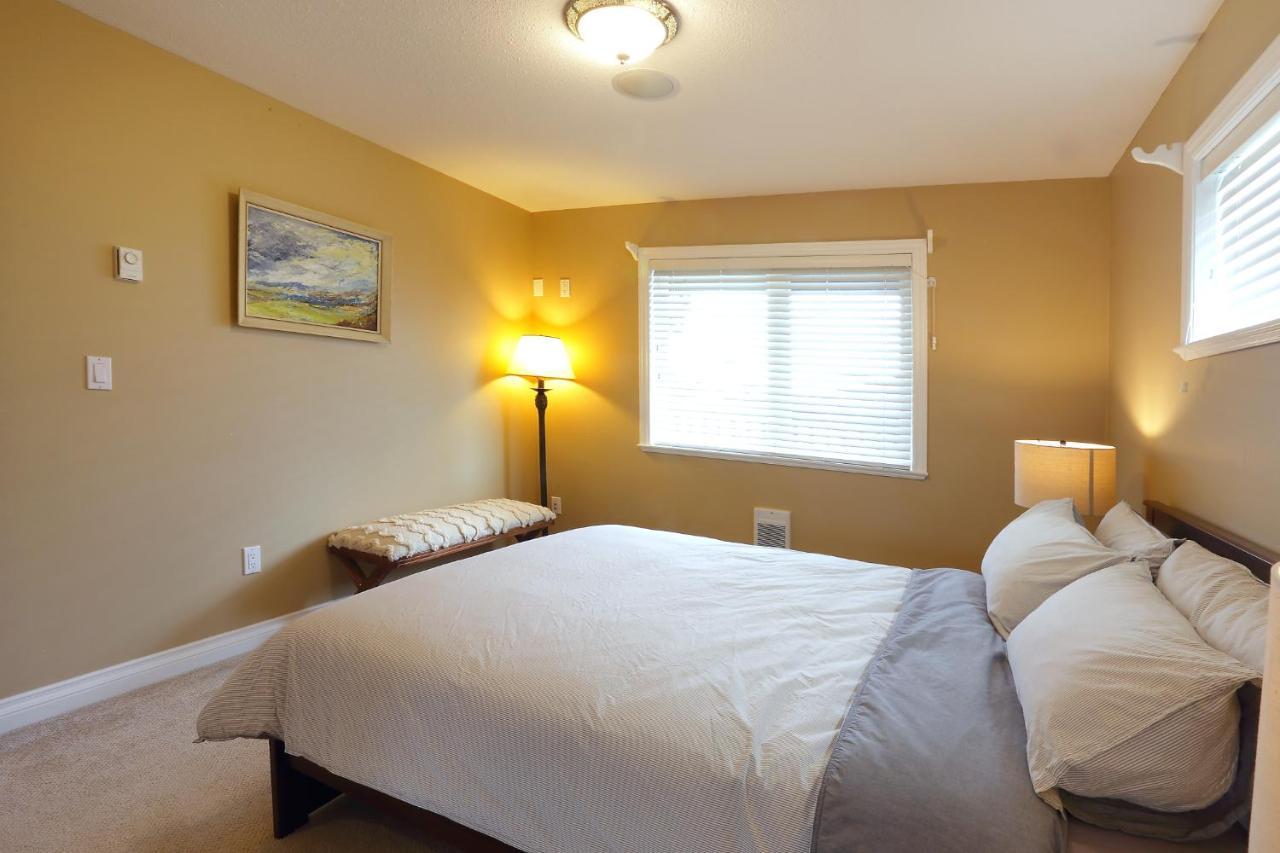 Lovely J Home -Stunning River View Cozy Two Bedroom Private Suite New Westminster Dış mekan fotoğraf