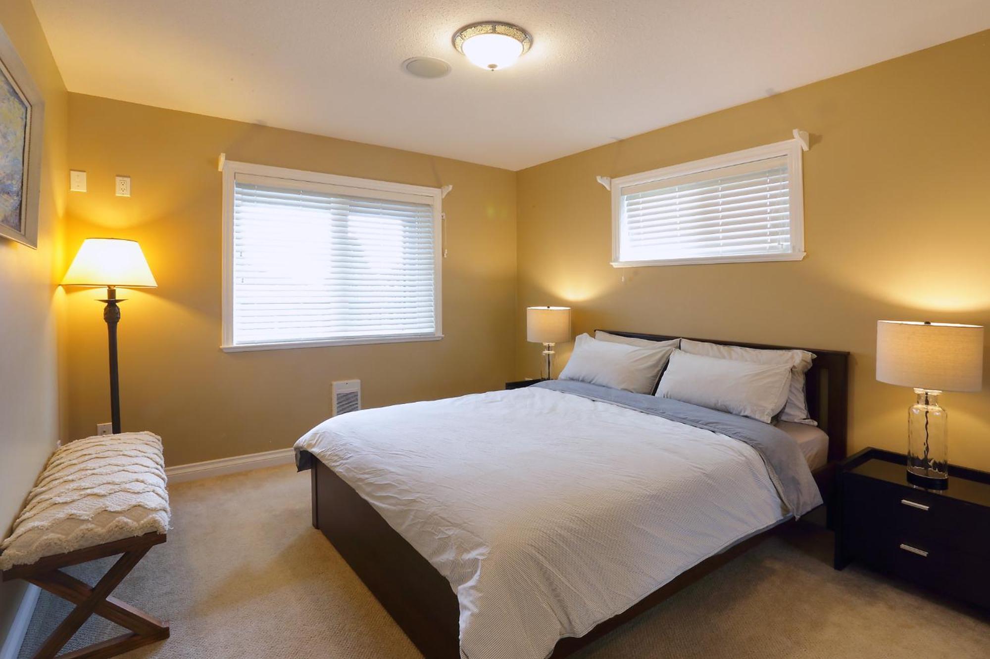 Lovely J Home -Stunning River View Cozy Two Bedroom Private Suite New Westminster Dış mekan fotoğraf