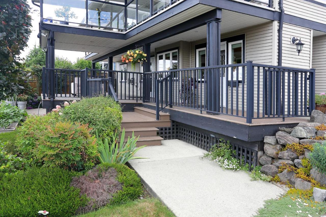 Lovely J Home -Stunning River View Cozy Two Bedroom Private Suite New Westminster Dış mekan fotoğraf